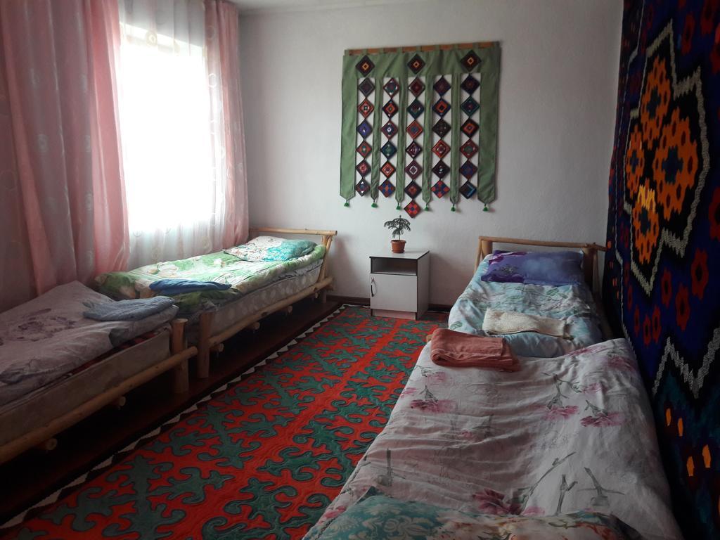 Guest House Guljan Bokonbayevo Exterior photo